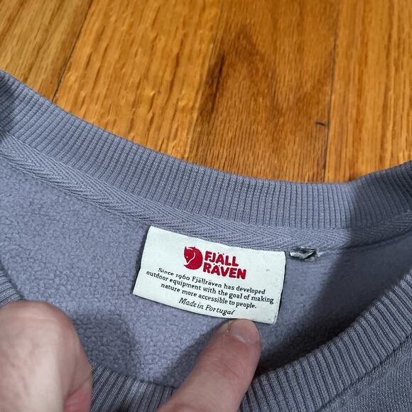 Fjallraven Logo Sweater Lavender Grey Spellout Pullover Casual Small - Picture 9 of 9